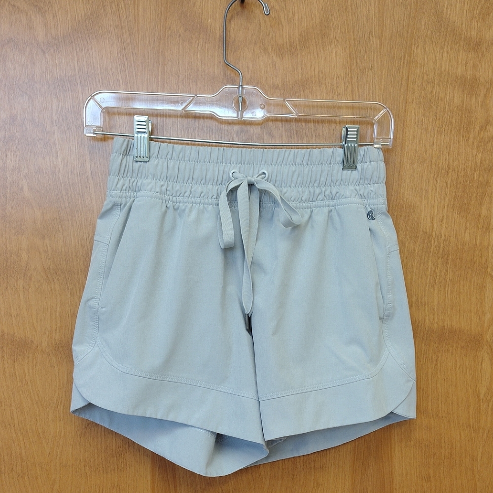 Apana Women's Athletic Shorts in Light Gray